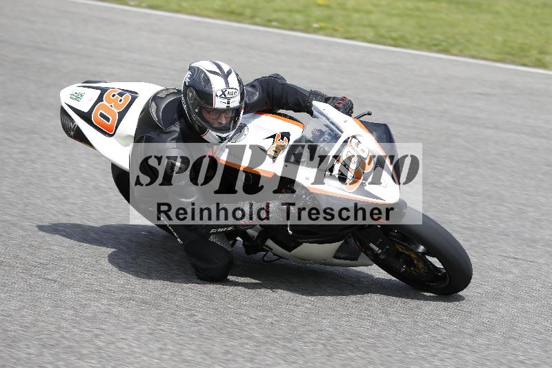 /Archiv-2024/29 12.06.2024 MOTO.CH Track Day ADR/Gruppe rot/106